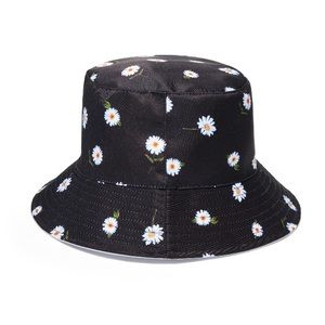 NWT Alice + Olivia Reversible Bucket Hat